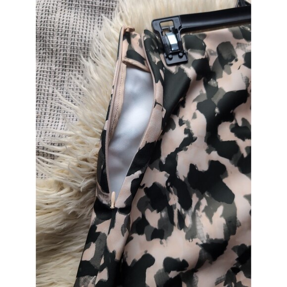 H&M Women’s Olive Green/Beige Abstract Camo Flared A-Line Skirt Sz 2 High Waist - Picture 7 of 11